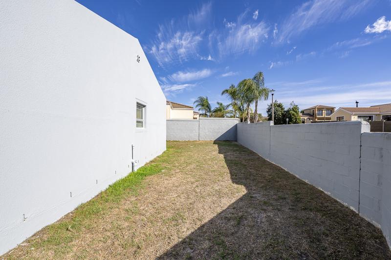 3 Bedroom Property for Sale in Uitzicht Western Cape